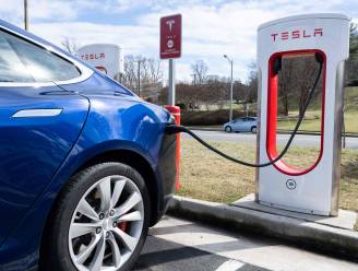 Elon Musk doekt vrijwel gehele Supercharger-laadpalendivisie van Tesla op