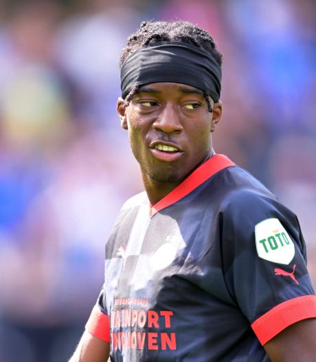PSV beraadt zich nog op aantrekken nieuwe aanvaller na blessure Madueke