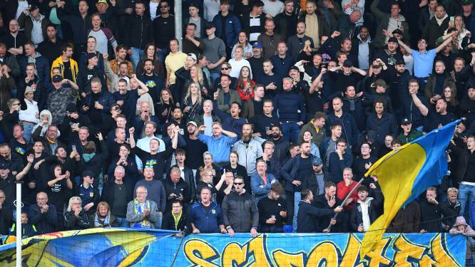 Dijsselbloem weigert zondag Cambuur-supporters bij PSV, na bedreiging en intimidatie van politiemensen