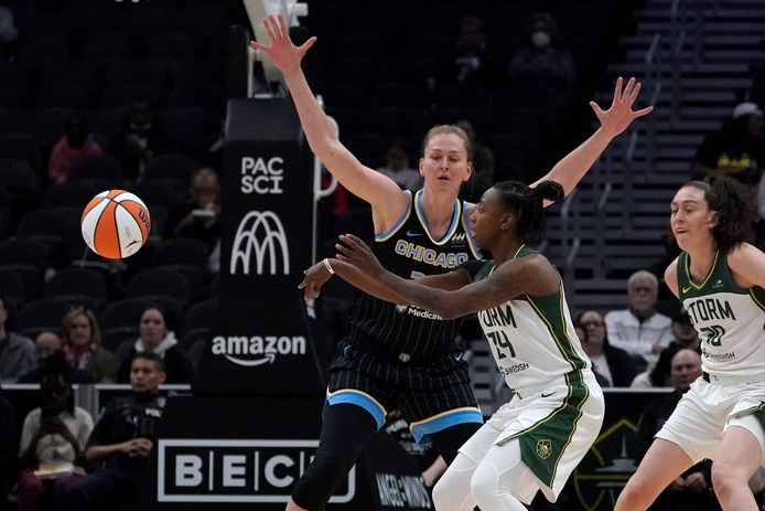 Emma Meesseman in actie voor Chicago Sky.