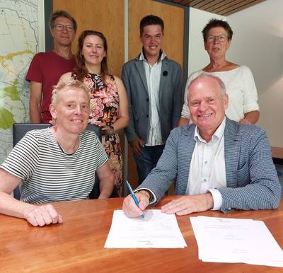 Handtekeningen zijn eindelijk gezet voor Voedselbos Den Hout: ‘Nu kunnen we plannen maken en subsidi