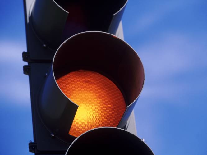 Hoe groot is de boete als je door een rood of oranje licht rijdt?