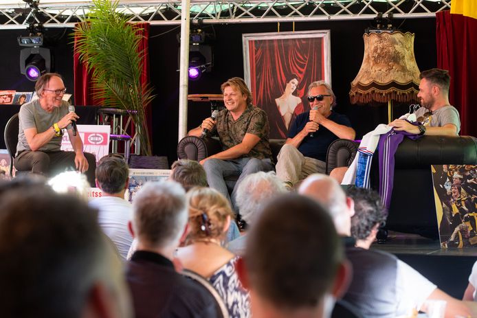 In 2019 waren Jan en Youri Mulder te gast bij Bier en Ballen. Ze werden ondervraagd door de organisatoren Sjoerd Mossou (rechts) en Chris van Nijnatten (links).