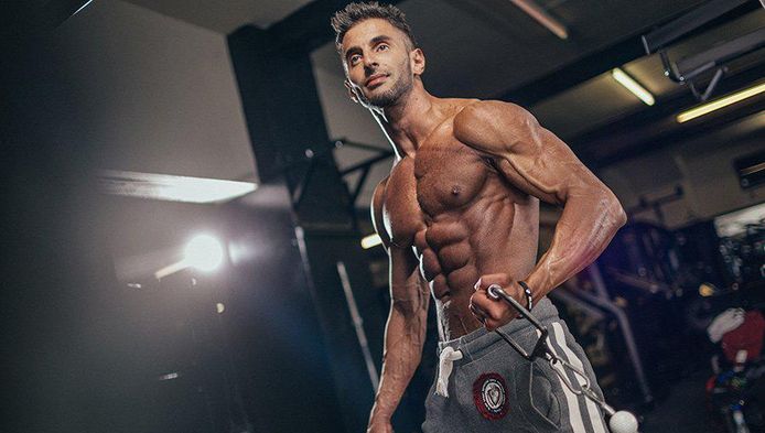 Reza Rezamand werd gebeten door een lieveheersbeestje toen hij op weg was naar de gym.