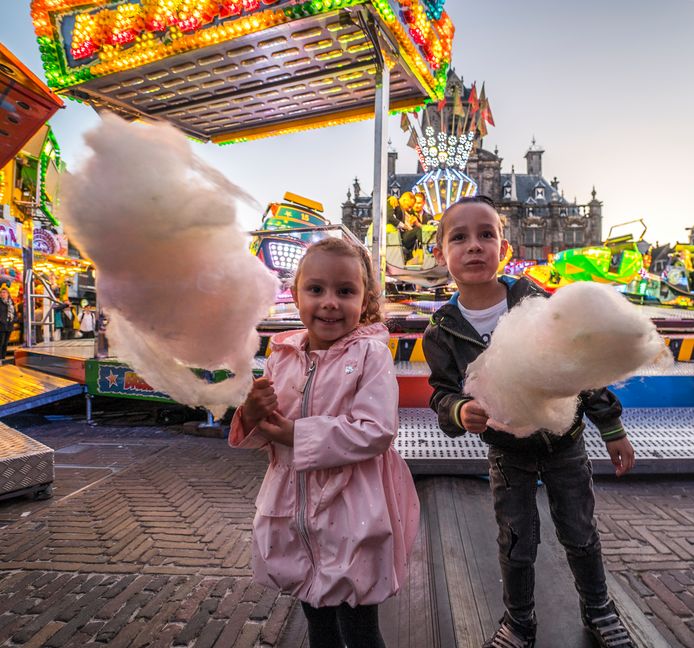 De Delftse Najaarskermis op de Markt gaat niet door. Coronamaatregelen gooien roet in het eten.