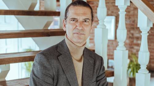 Gezondheidseconoom Lieven Annemans pleit voor omgekeerde lockdown, samen met ruim honderd andere medische professionals: Nu is het genoeg”