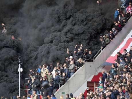 PSV-baas Gerbrands des duivels na actie met rookbommen
