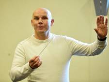 Hengelose Maestro in aantocht: Jan van Halst ‘zwaait’ stiekem op zolder
