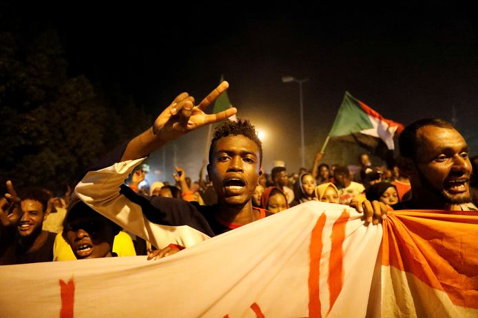 Sudanese demonstranten tijdens een demonstratie in Khartoum in juni van dit jaar. Archieffoto.