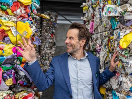 Plastic uit wijde regio wordt in deze gloednieuwe fabriek in Zwolle gesorteerd: ‘Eerste in Nederland’
