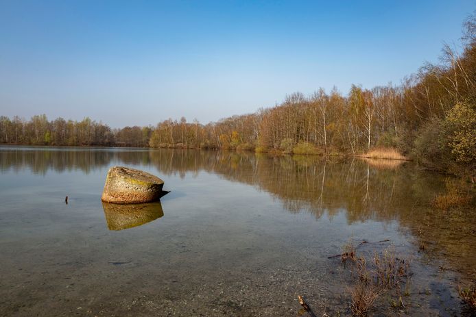 Het Wijckermeer, als het aan de gemeente Tilburg ligt straks omgeven door bedrijfsgebouwen.