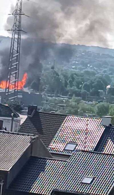 Un impressionnant incendie ravage un recyparc de Charleroi: “Inimaginable de le rouvrir demain”