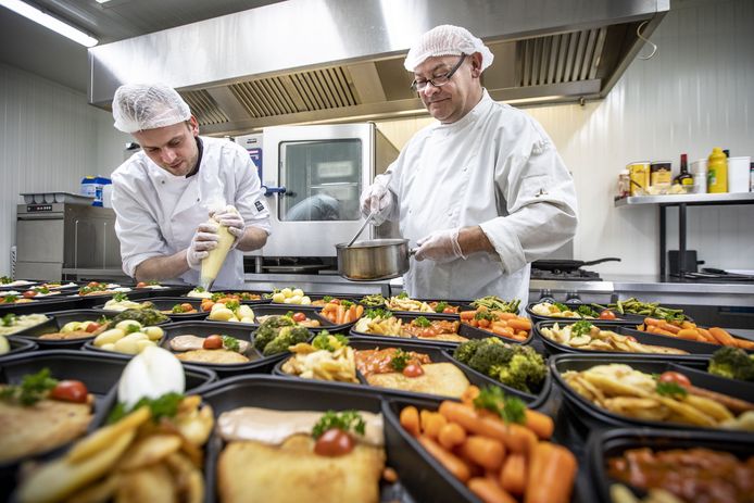 ‘Aan Tafel’ opent tweede vestiging in Oldenzaal het succes van vader