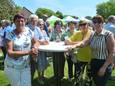 De lentedrink van de stad Ninove voor haar inwoners, aan de spiegeltent aan het stadspark.