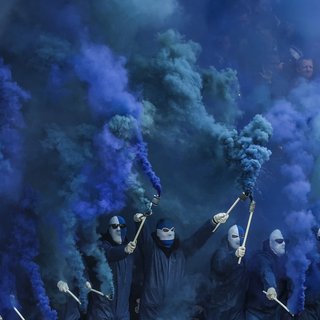 Hoe de harde kern bij PEC Zwolle met geweld, chantage en intimidatie de dienst uitmaakt