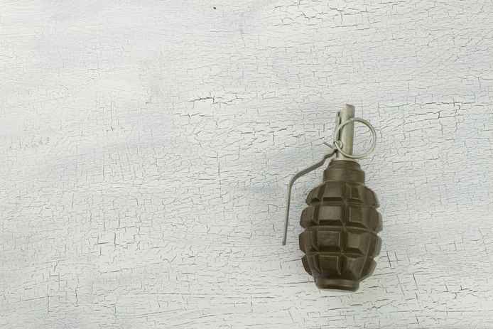 De jongen kwam op school aan met een granaat die hij gevonden had op een militair terrein.