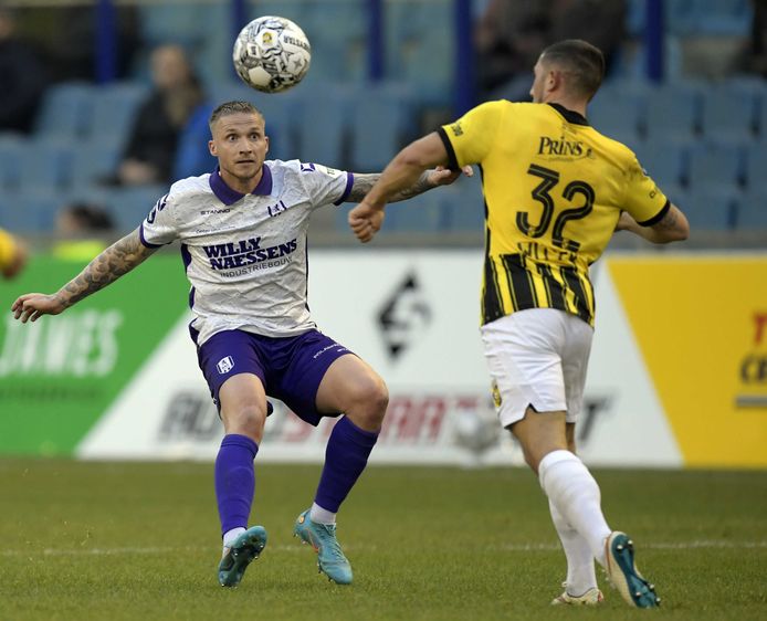 Alexander Büttner (l) was de matchwinnaar tegen zijn oude ploeg.