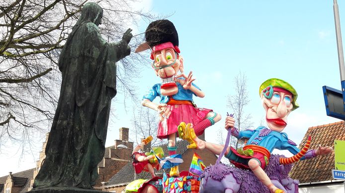 De optocht in Nieuw Namen.