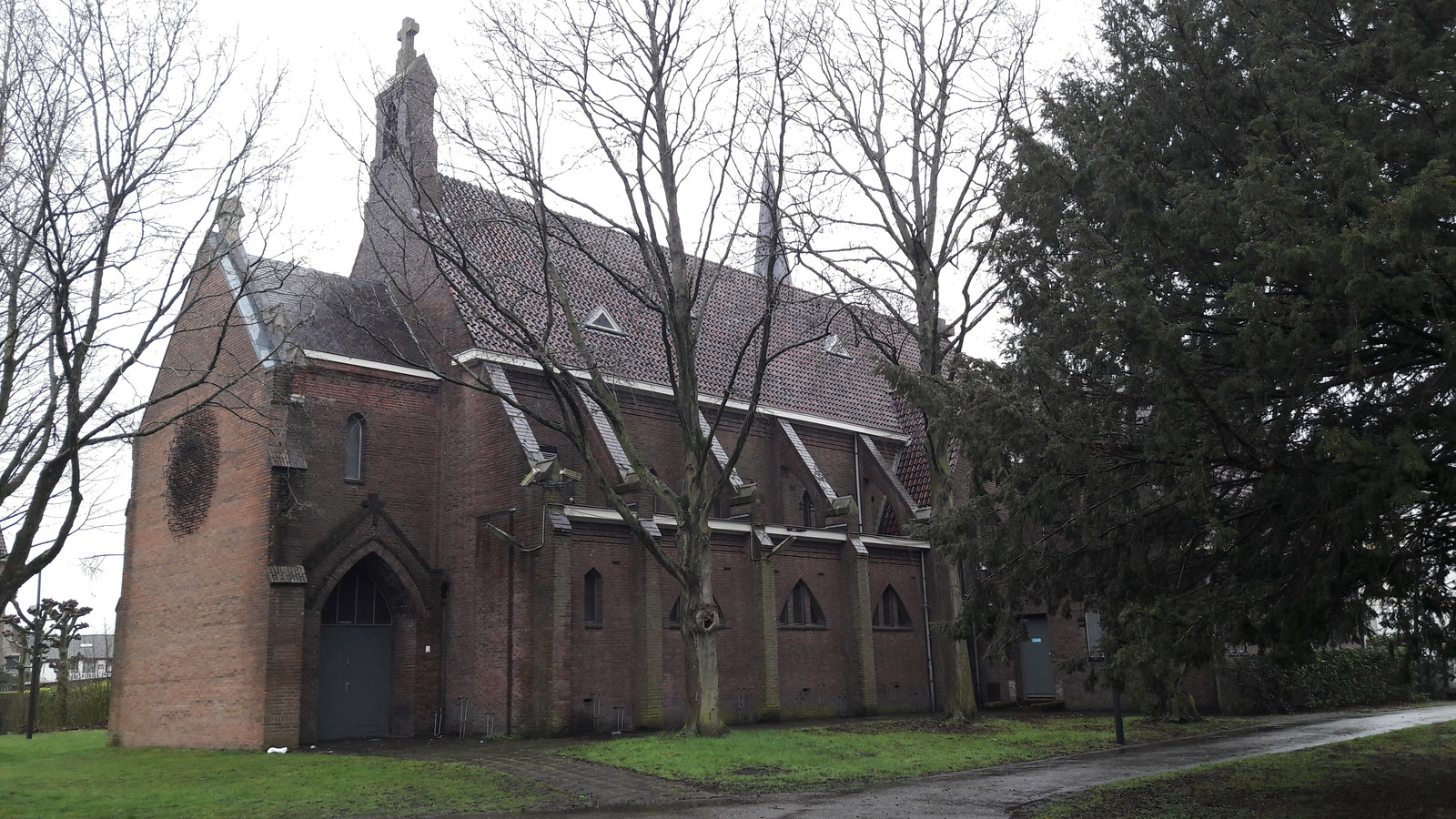 Wie gaat aan de haal met kapel in EttenLeurse Oderkerkpark? Foto AD.nl