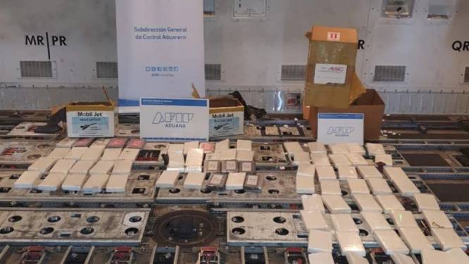 Nederlandse piloten ontkennen smokkel van 80 kilo cocaïne in vrachtvliegtuig
