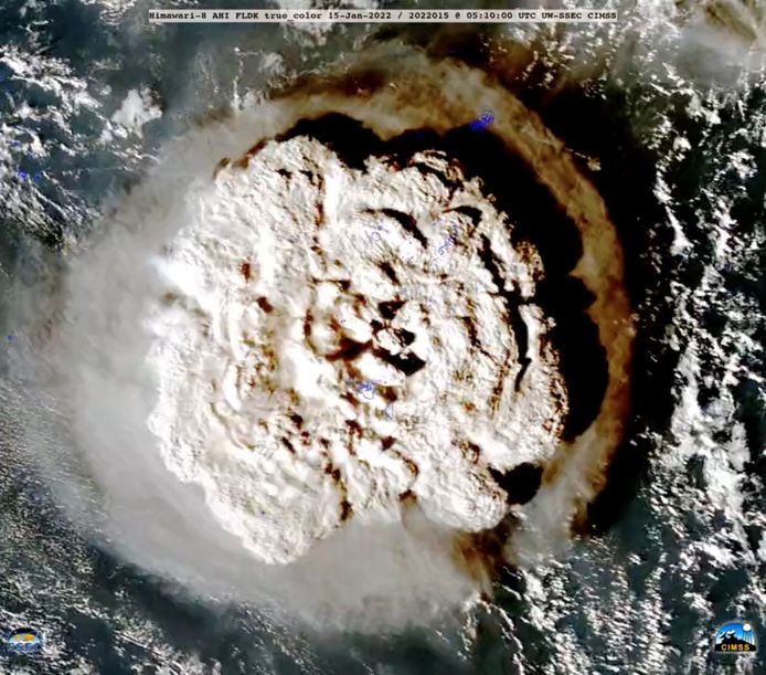 Satellietbeeld van de uitbarsting van de onderzeese vulkaan bij Tonga begin dit jaar.