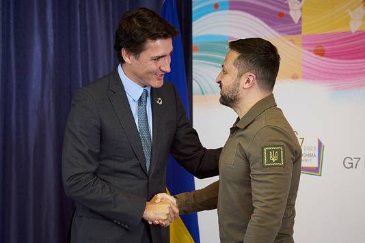De Canadese premier Justin Trudeau begroet de Oekraïense president Volodymyr Zelensky in New York.