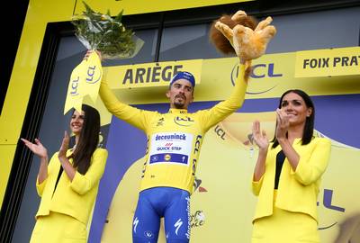 Alaphilippe overtreft Voeckler in het geel