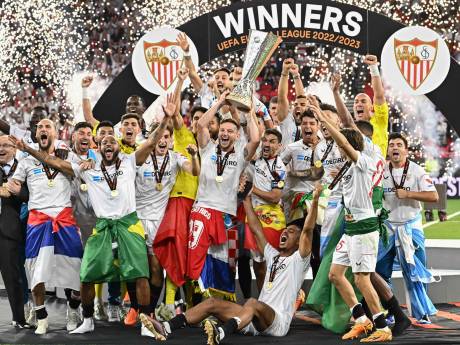 Sevilla met invaller Rekik wint wéér de Europa League en maakt einde aan ongeslagen reeks José Mourinho