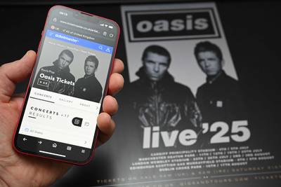 Retired woman gets money back after mega expensive ticket for Oasis concert: “I was not feeling well”