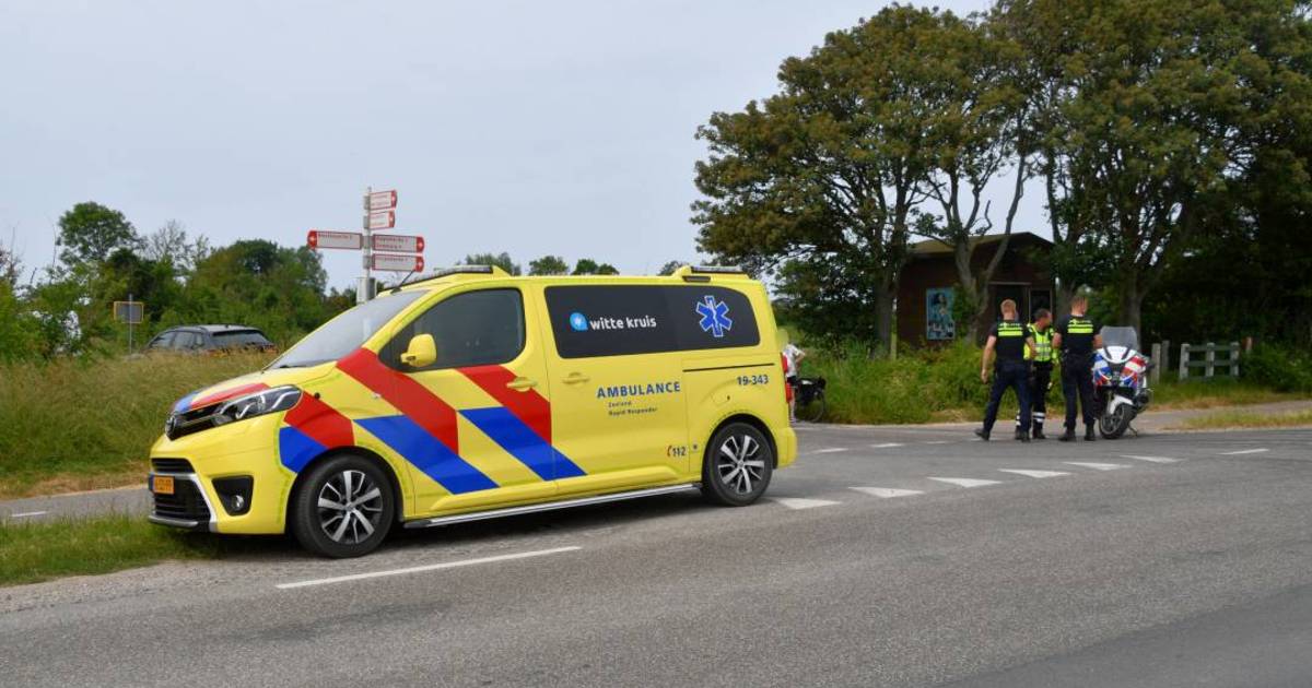 Fietser komt ten val na aanrijding in Aagtekerke.