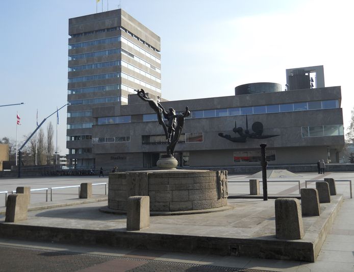 Eindhoven heeft de afgelopen jaren tientallen miljoenen meer uitgegeven aan jeugdzorg en WMO-zorg dat vooraf in het Stadhuis was gepland. Nu probeert de gemeente hier weer grip op te krijgen.