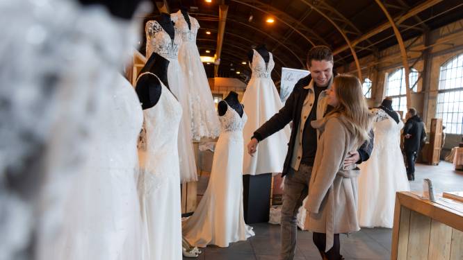 Peperduur of voor een prikkie: trouwjurken kopen op twee trouwevenementen