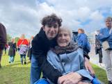 Bijzonder: Grietje (98) geniet op Bevrijdingsfestival Zwolle