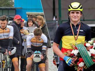 Familie en ploegmakkers eren overleden wielrenner Jonas (24) met minuut stilte op Zuidkempense Pijl-GP Wilfried Peeters 