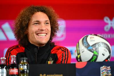 LIVE: l'absence de Mbappé est un avantage pour Wout Faes, “c'est l'un des meilleurs joueurs du monde”