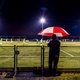 Met stroken gordijn en kort douchen hoopt de amateurclub de energiecrisis door te komen