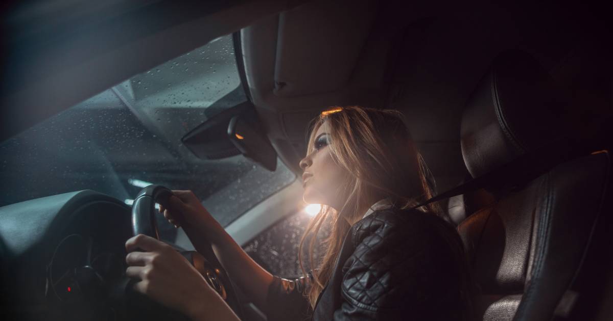 Vind Je Autorijden In Het Donker Ook Zo Moeilijk? Zo Herken Je  Nachtblindheid En Dit Kan Je Eraan Doen | Mijn Gids | Hln.Be