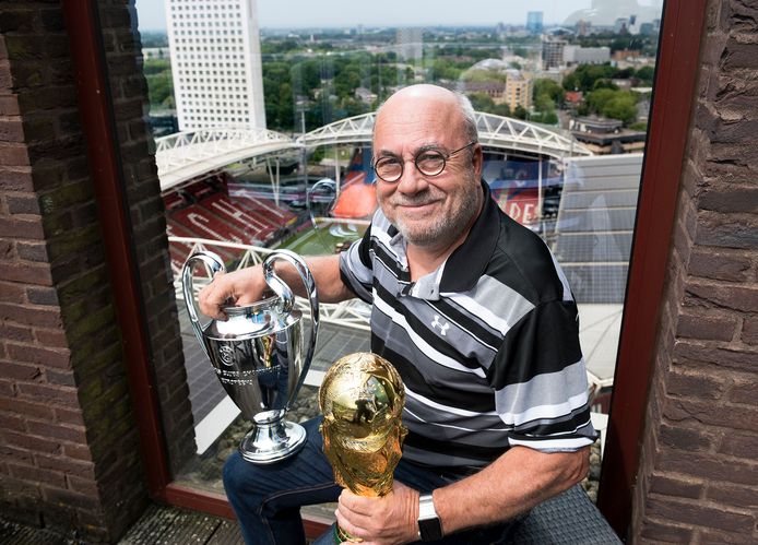 Roland Heerkens woonde in Harmelen, en heeft 28 jaar een bedrijf gehad in Woerden, maar zijn hart ligt in Utrecht. Nu woont hij in een penthouse met uitzicht op de Galgenwaard.