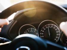 ‘Wordt hard rijden uitgelokt door autofabrikanten?’