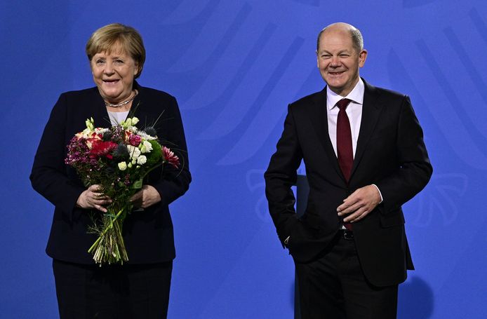 Angela Merkel en Olaf Scholz.