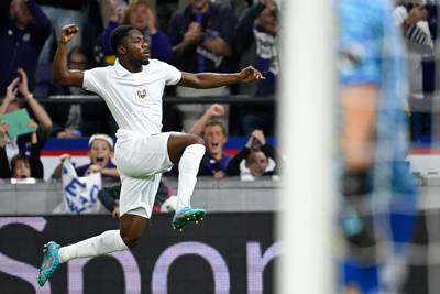 Un succès convaincant, un coup de génie d'Amuzu et la tête: soirée parfaite pour Anderlecht  