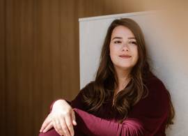 Marthe (31) en haar moeder waren als zussen voor elkaar, totdat corona kwam