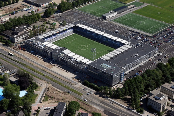 Stadion PEC Zwolle heet voortaan IJsseldelta Stadion ...