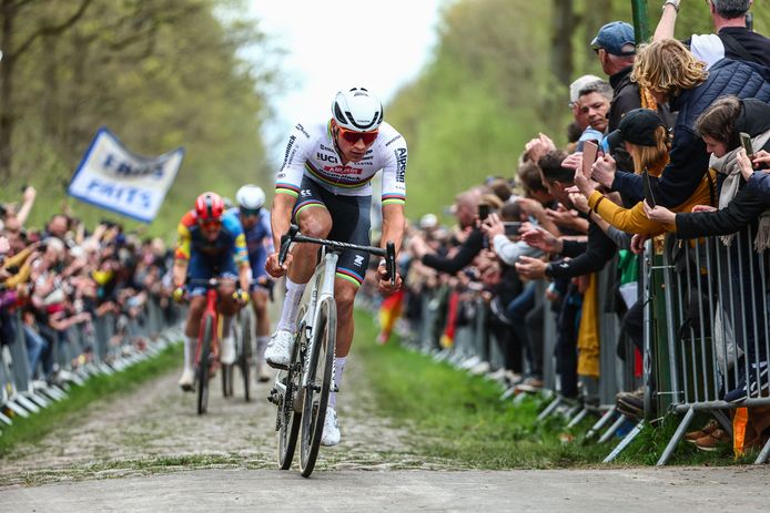 Dutch Mathieu van der Poel of Alpecin-Deceuninck pictured in action during the men's elite race of the 'Paris-Roubaix' cycling event, 260,0km from Compiegne to Roubaix, France on Sunday 07 April 2024. BELGA PHOTO DAVID PINTENS