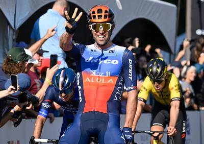 Despite excellent work Lotto Dstny: Michael Matthews wins GP Québec, Arnaud De Lie and Tadej Pogacar fall silent