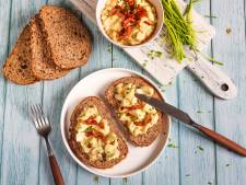Wat Eten We Vandaag: broodje zelfgemaakte eiersalade met spekjes