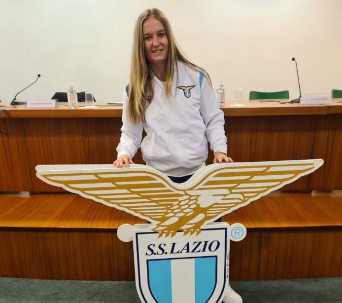 Corina Luijks bij haar presentatie bij Lazio