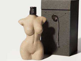 Het nieuwe parfum van Kim Kardashian is er (en is niet duur)