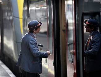 Agressie tegen treinbegeleiders neemt verder toe: “Vrouw alleen op probleemlijn. Dan krijg je dit”