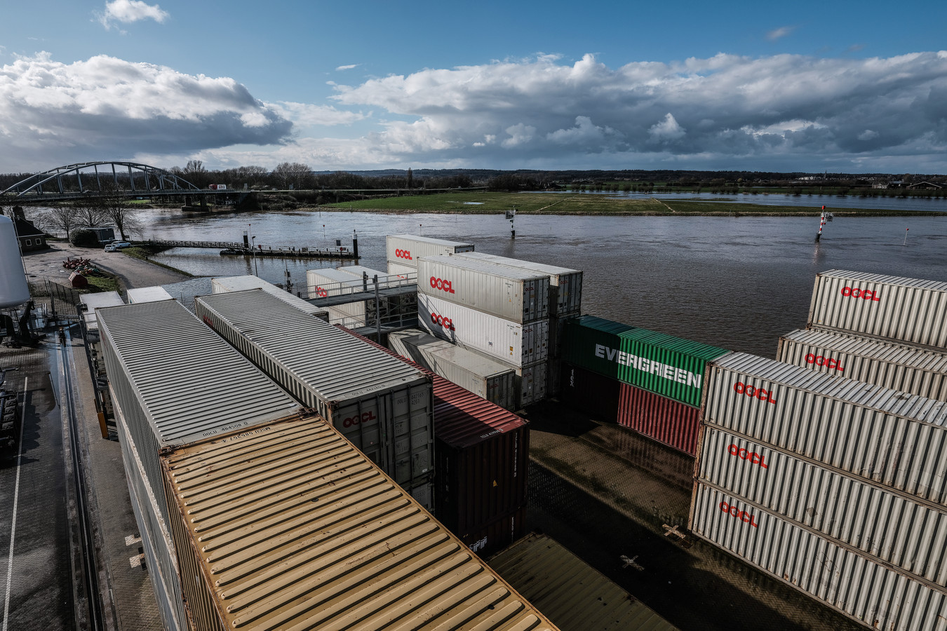 De containeroverslag van Rotra in Doesburg. Archieffoto: Jan Ruland van den Brink